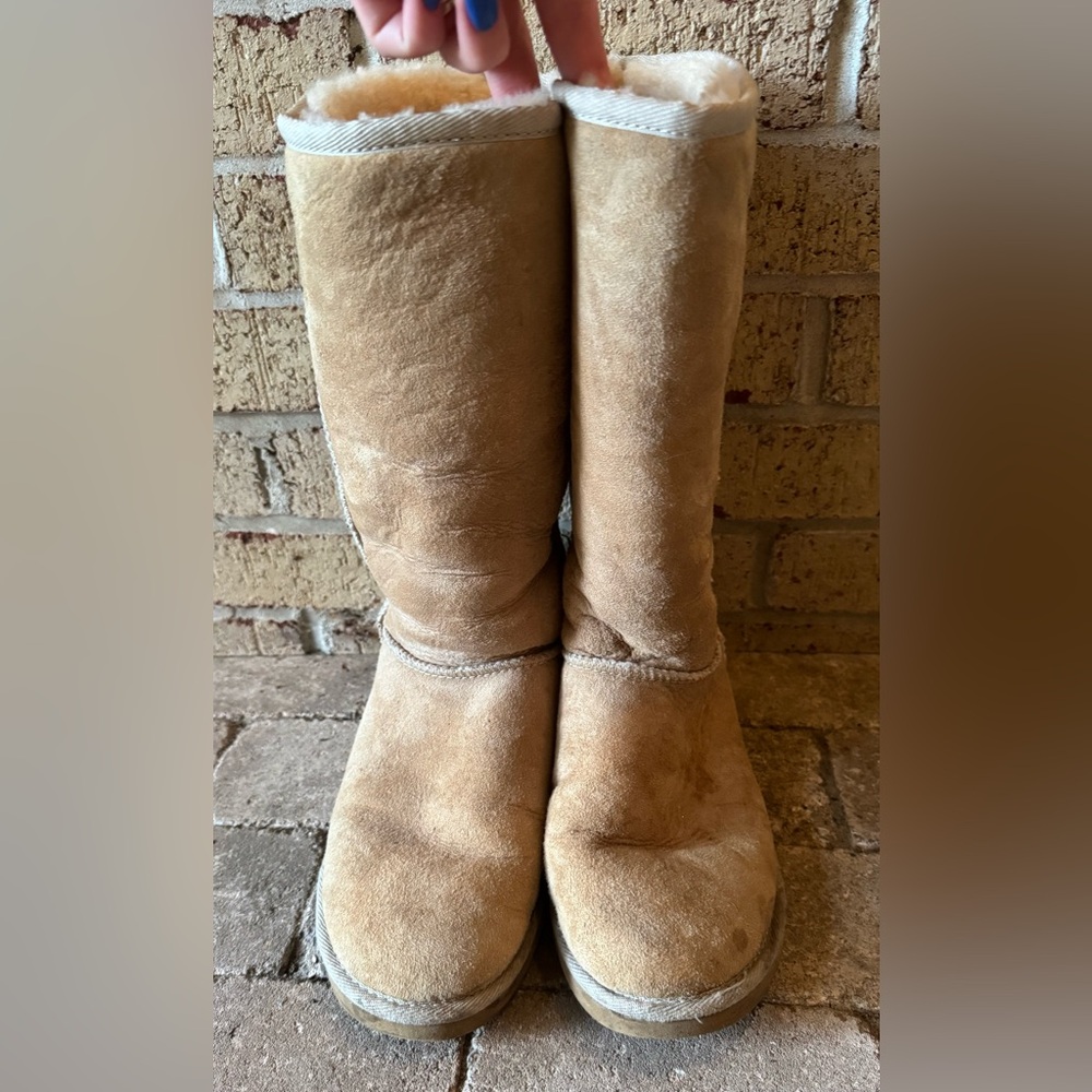 Ugg Classic Tall Tan Sand Suede Boots sz 8
